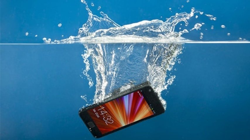 Sıvı Teması Sonrası Akıllı Telefon Problemleri Acil Durum Müdahale Rehberi