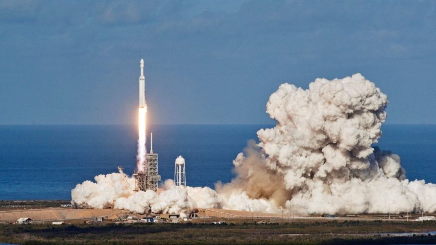 SpaceX Roket Kazasından Sonra Uçuşlara Devam Ediyor