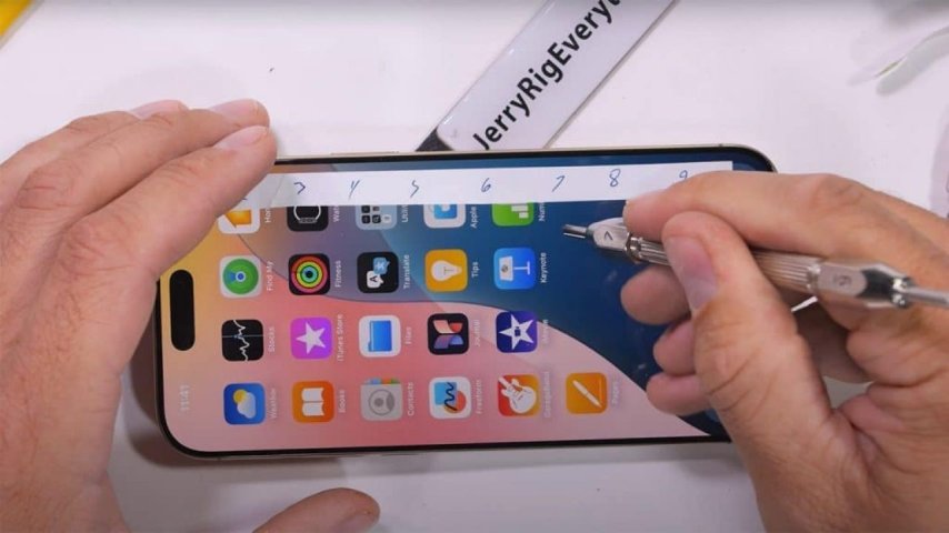 iPhone 16 Pro Max'in Zorlayıcı Dayanıklılık Testi