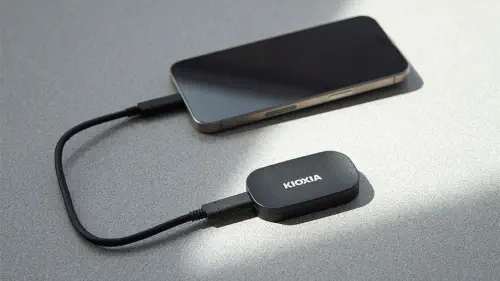 Kioxia Exceria Plus G2 LXD20K001TG8 1TB 1050/1000MB/s USB 3.2 Gen2 Type-C Taşınabilir SSD Disk