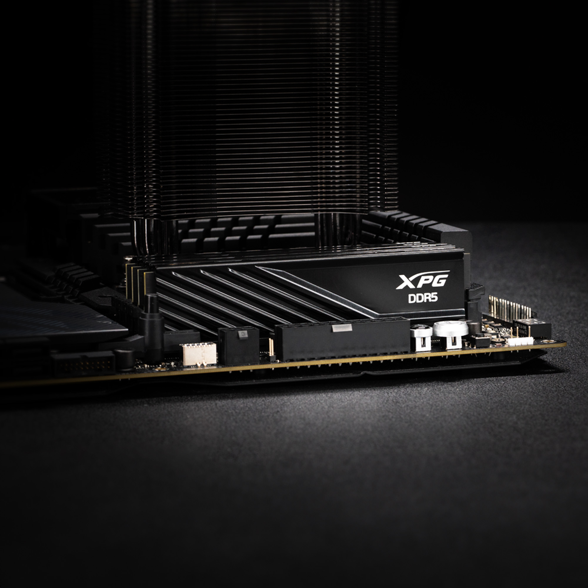 XPG Lancer Blade 16GB (1x16) DDR5 6000MHz CL34 Gaming (Oyuncu) Ram (AX5U6000C3416G-SLABBK)
